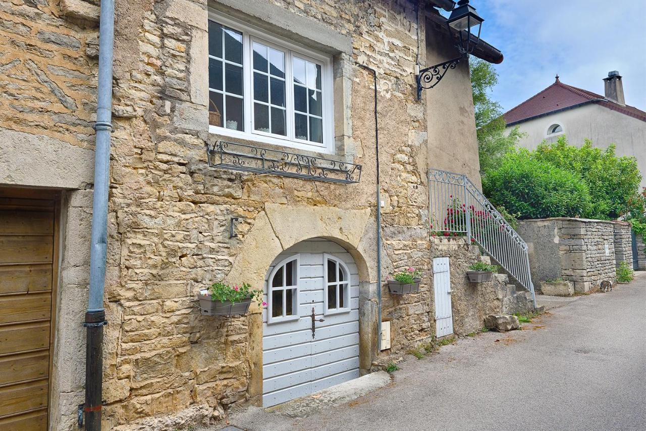 Le Petit Cocon De Chateau Chalon Bagian luar foto