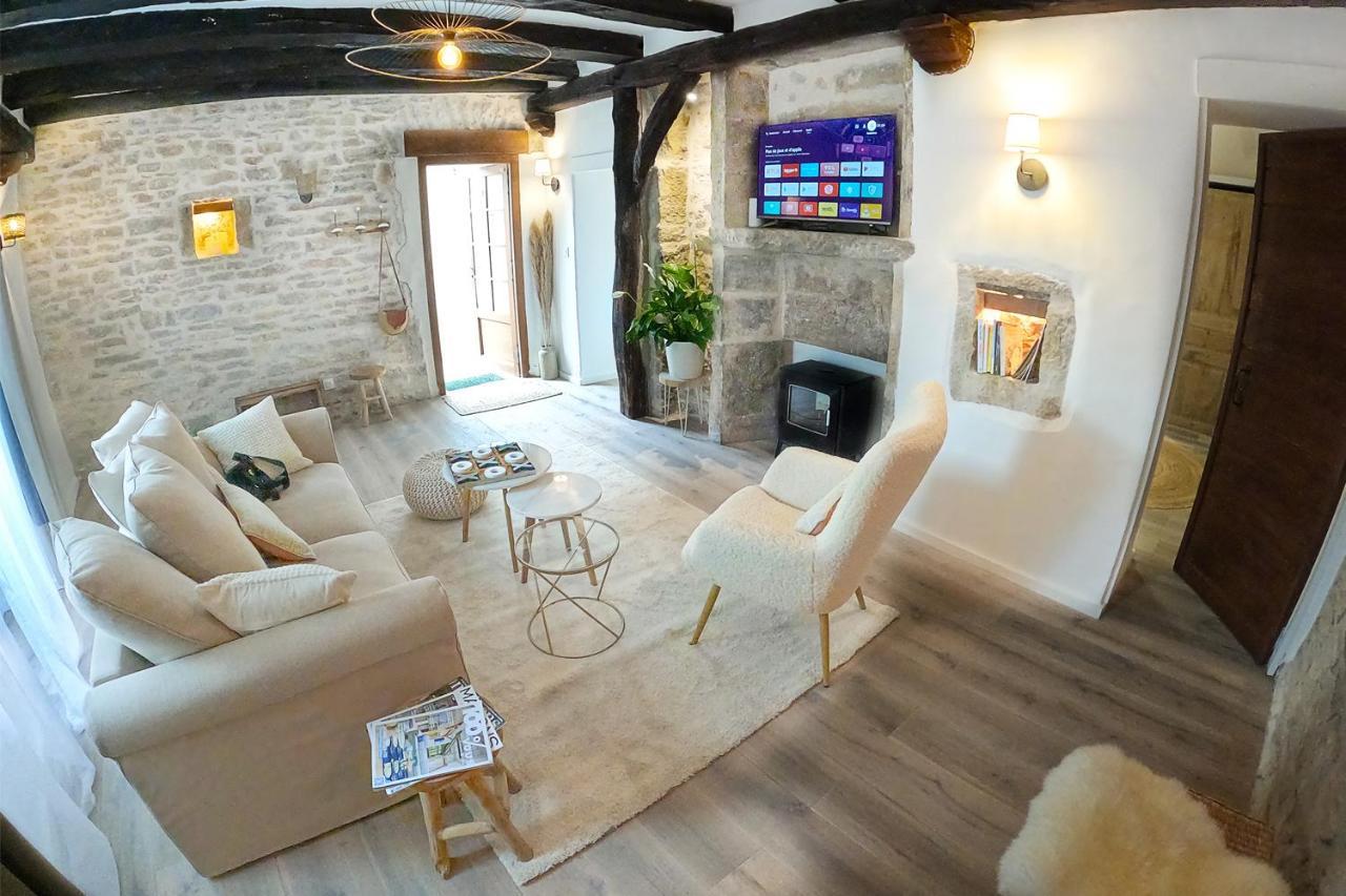 Le Petit Cocon De Chateau Chalon Bagian luar foto