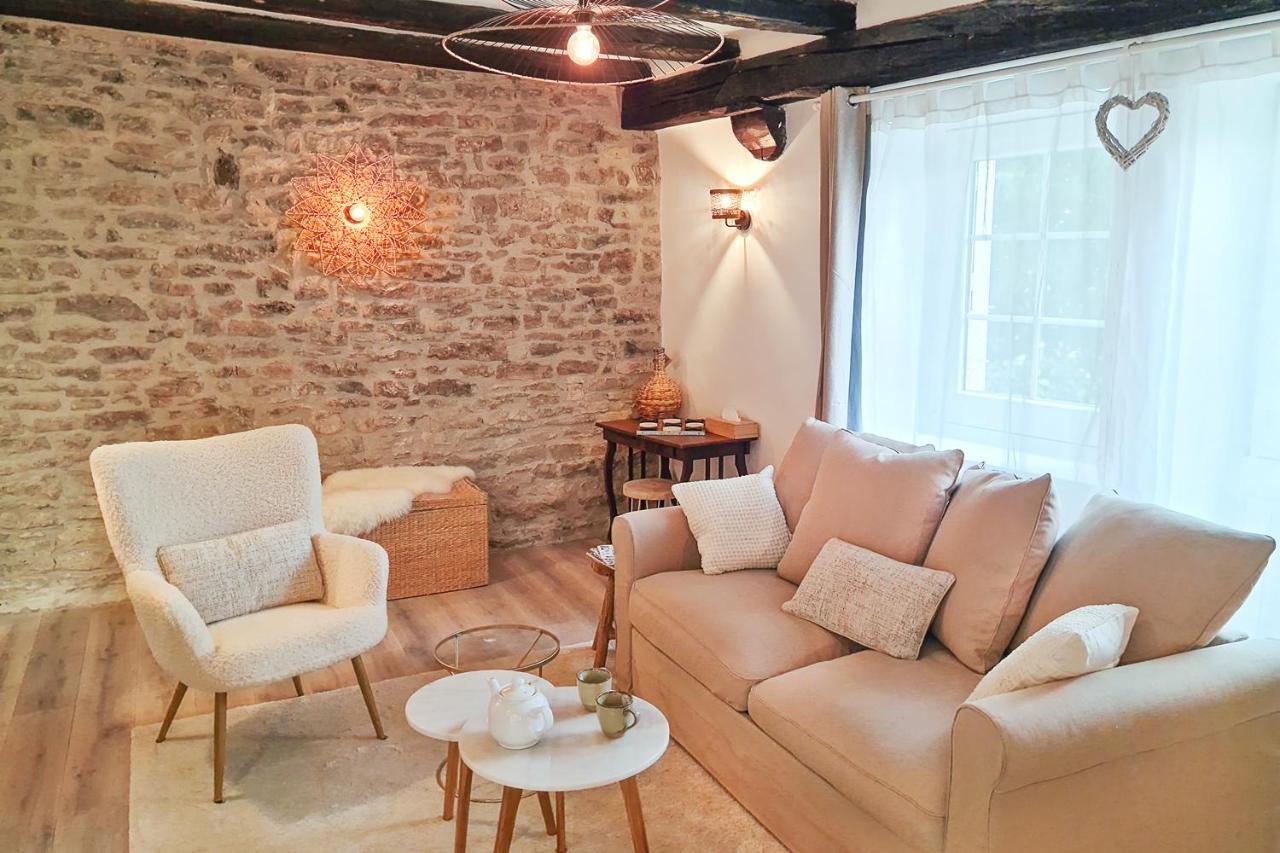 Le Petit Cocon De Chateau Chalon Bagian luar foto